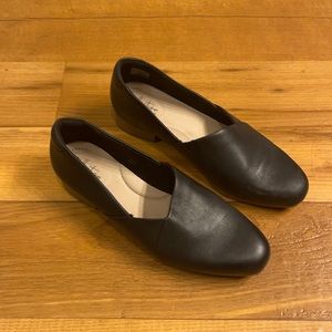 Women’s Clark’s shoes - never worn